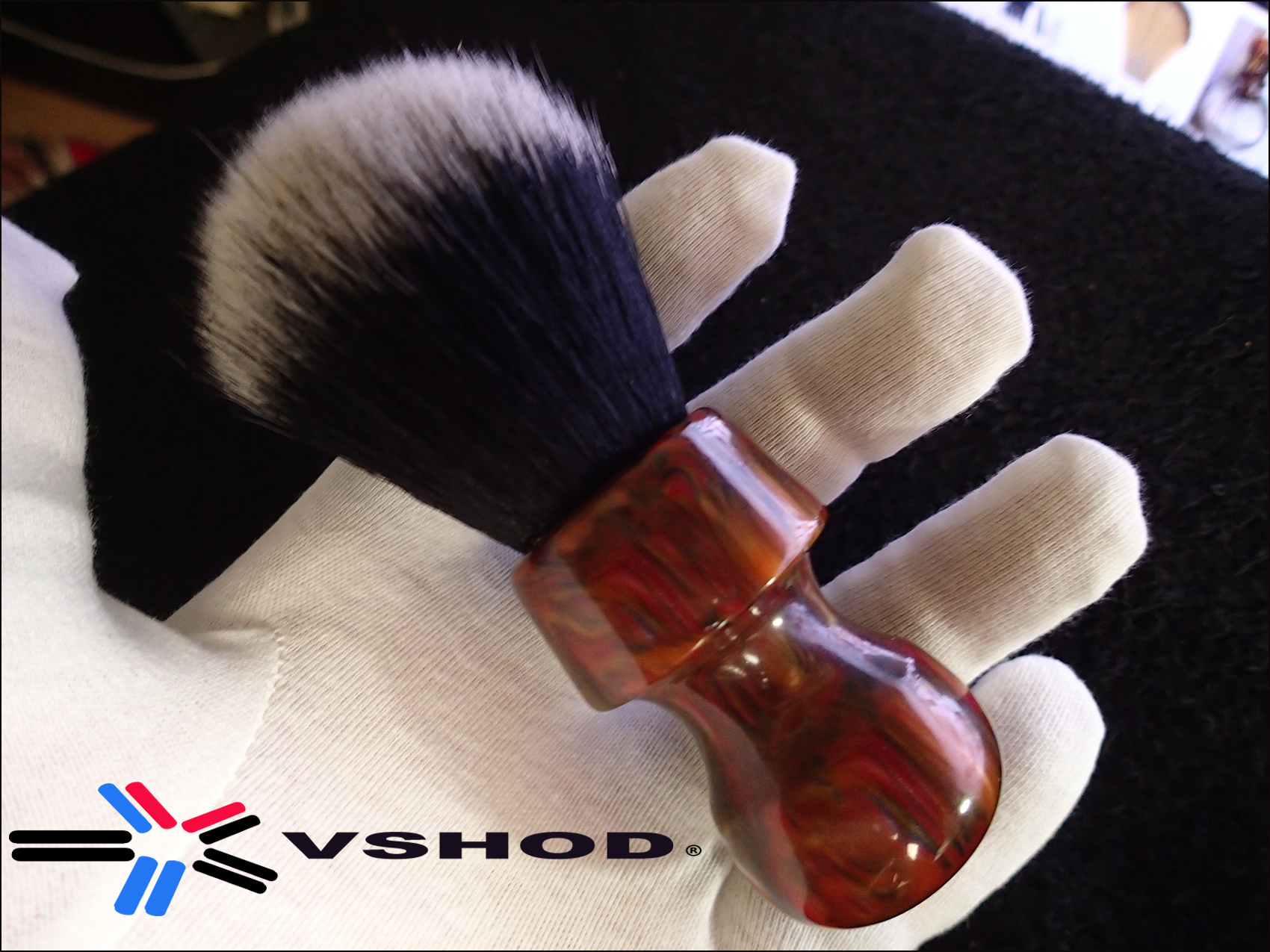 YAQI Tuxedo Molten Brown Shaving Brush 24 - Image 3